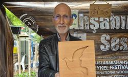 Eskişehir’de Ahşap Sanatıyla Dünyayı Anlatıyor