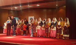 Eskişehir’de Halk Dansları Gösterisi Ayakta Alkışlandı