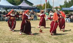 Eskişehir'in O Mahallesinde Kadınların Gösterisi Büyük Alkış Aldı