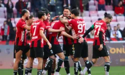 64 Takımı Geride Bırakan Tarihi Hücum Performansı: Eskişehirspor 3. Lig’in En Golcü Takımı Unvanıyla Zirveye Yerleşti