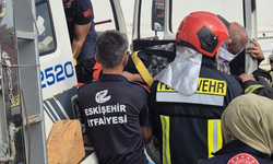 İki Kamyon Çarpıştı, Araçta Sıkışanları İtfaiye Çıkardı