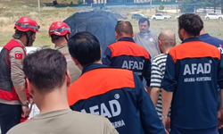 Okul Önünde Yanan Araca AFAD Müdahale Etti