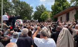 Özgür Özel TBMM Önünde Açıklama Yaptı
