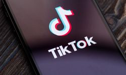 TikTok'u Sallayan Yeni Akım: 'Turn The Lights Off' Nedir, Jon Hamm'in Kulüp Dansı Videosu Nasıl Yapılır?