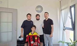 Üni Nefer’den Minik Eskişehirsporluya Anlamlı Jest