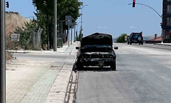 Yanmış Hurda Otomobil Kaderine Terk Edildi