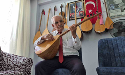 84 Yaşındaki Halk Ozanı 78 Yıldır Müziğin İçinde