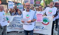 Emekli Aylığı Artışına Tepki: "İnsanca Yaşam Sağlamıyor"