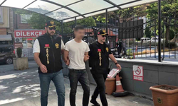 Eskişehir'de 3 Kişiyi Yaralayan Zanlı Adliyeye Sevk Edildi