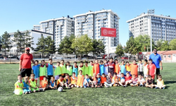 Eskişehir'de GSB Spor Okullarında Futbol Eğitimleri Sürüyor