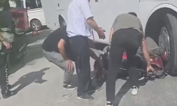 Eskişehir'de İşçi Servisiyle Çarpışan Motosikletli Yaralandı