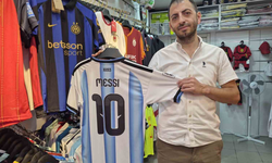 Eskişehir'de Milli Forma Yerini Messi Formasına Bıraktı