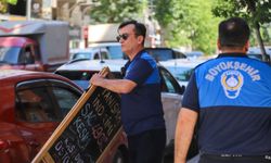Eskişehir'de zabıta ekipleri kaldırım işgallerini tek tek kaldırıyor