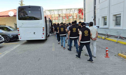 Eskişehir'deki Kavgada Yakalanan 18 Şüpheli Adliyede