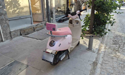 Motosikletteki Not Görenleri Gülümsetti
