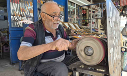 82 Yaşındaki Usta Mesleğini Aşkla Sürdürüyor