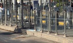 Eskişehir'de Kontrolden Çıkan Motosiklet Tramvay Durağına Girdi