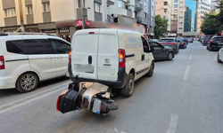Tepebaşı'nda Korkutan Kaza: Motosiklet Aracın Altında Kaldı