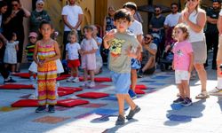 Hayal Orkestrası Sanat Sokağı'nda Çocuklarla Buluştu
