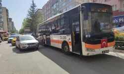 Açık Kapı Kazaya Neden Oldu: Maddi Hasarlı Trafik Kazası