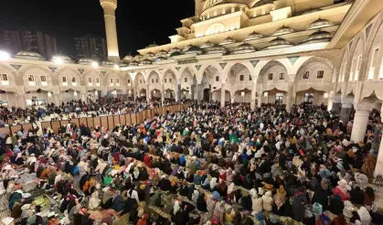 Kadir Gecesi Bugün İbadet ve Dualarla İdrak Edilecek