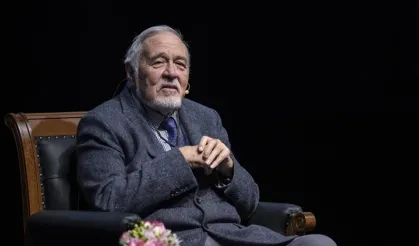 Tarihçi İlber Ortaylı Hayatını Kaybetti