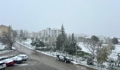 Eskişehir’de Mayısta Kar Yağışı İlçeleri Beyaza Bürüdü