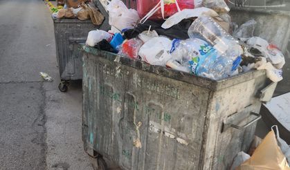 Tepebaşın’da Çöp Tepkisi: Sokaklar Atıkla Dolu
