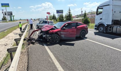 Ankara-Eskişehir Kara Yolunda 3 Araçlı Trafik Kazası