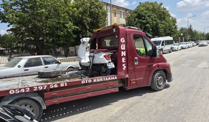 Eskişehir'de Hatalı U Dönüşü Kazaya Neden Oldu: 1 Yaralı