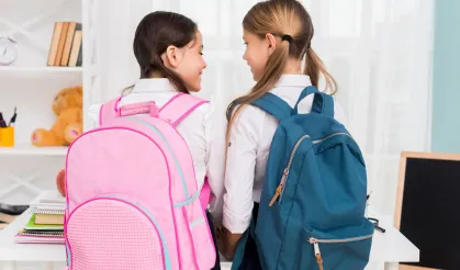 Okula Dönüş: Kız Çocukları İçin Renkli ve Ergonomik Çanta Önerileri