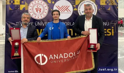 Anadolu Üniversitesi’ne Avrupa’da Madalya Onuru: TÜSF’den Ödül Geldi