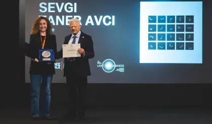 Floransa Bienali’nde Türk İmzası: Sevgi Taner Avcı’ya Çifte Ödül