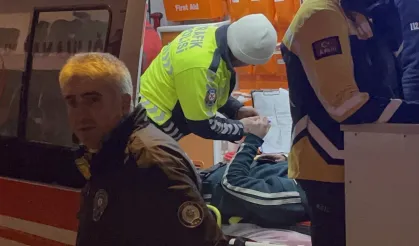 Ehliyetsiz sürücü bekçiye çarpıp gözyaşlarına boğuldu: 34 bin TL cezayı ambulansta imzaladı!