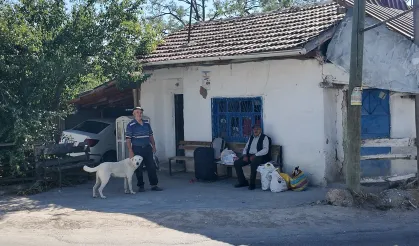 Eskişehir Seyitgazi’de 60 Yıllık Bakkal Zamana Direniyor
