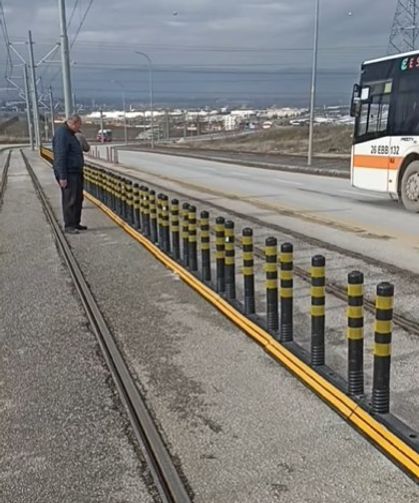Kazayla Gündeme Gelen Caddede Güvenlik Adımı