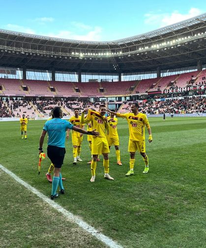 İkinci Yarıda Goller Peş Peşe Geldi