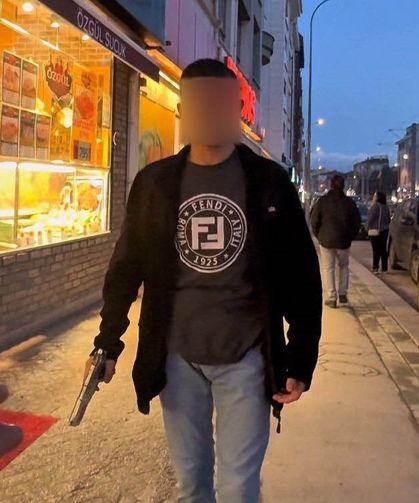 Sokak Fotoğrafçısına Oyuncak Ateşli Silah Çeken Şahsa Para Cezası!