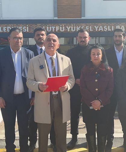 "105 Vatandaş Bakım Görüyor, Doktor Kadroları Boş"