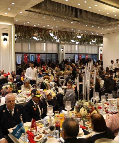 Şehit Aileleri Aynı Sofrada