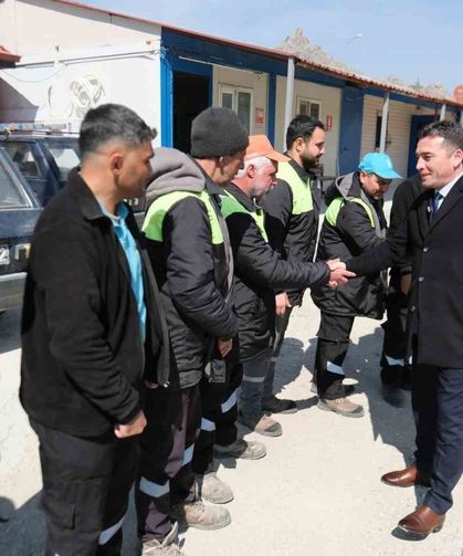 Sivrihisar Belediyesi’nde Bayram Coşkusu ve İkramiye Sevinci