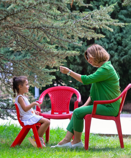 Ünlüce’den 23 Nisan’da Anlamlı Mesaj