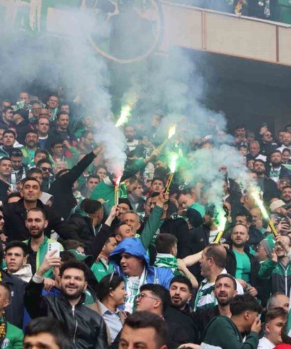 Eskişehir’de Bursaspor Taraftarından Görsel Şölen