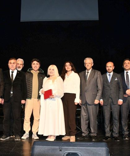 Eskişehir’de Türkü Gecesi Gönülleri Fethetti