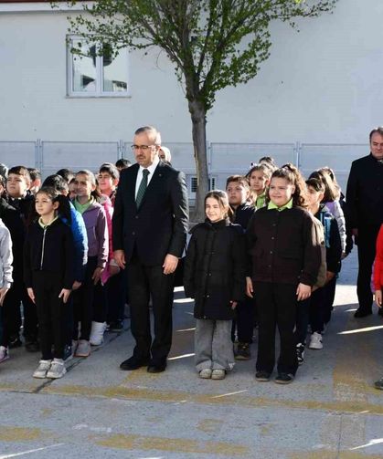 Eskişehirli Öğrenciler Urfa ve Maraş'ta Hayatını Kaybedenleri Andı