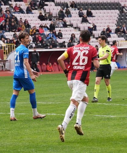 Sonradan Girdi, Maçı Tek Golle Bitirdi!