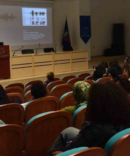 Anadolu Üniversitesi’nde Düzenlenen Seminerde Doğru Ses Kullanımı Anlatıldı