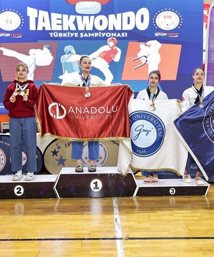Anadolu Üniversitesi Taekwondo’da Zirveye Çıktı