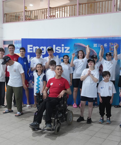 Engelsiz Sporcuların Mücadelesi Alkışlandı