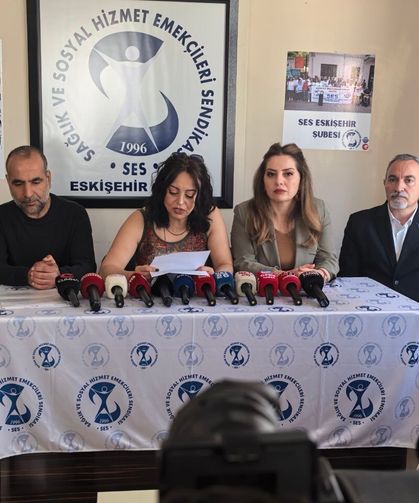 Hemşireler Görünmez Emek Vurgusuyla Hak Talep Etti